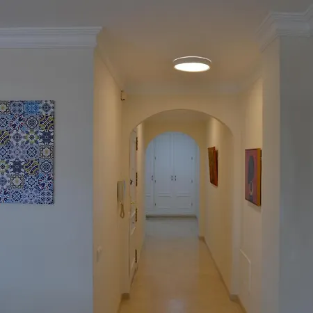 Seafront Deluxe 3br Appartement *