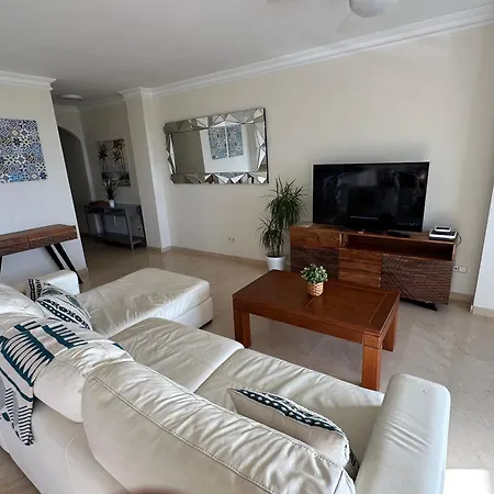 Estepona Seafront Deluxe 3Br Apartment *