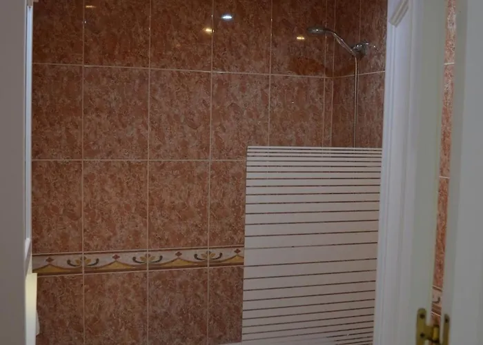 Frontline Deluxe 3br