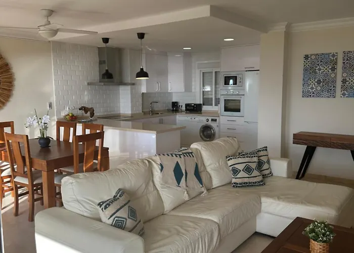 Frontline Deluxe 3br Lägenhet *