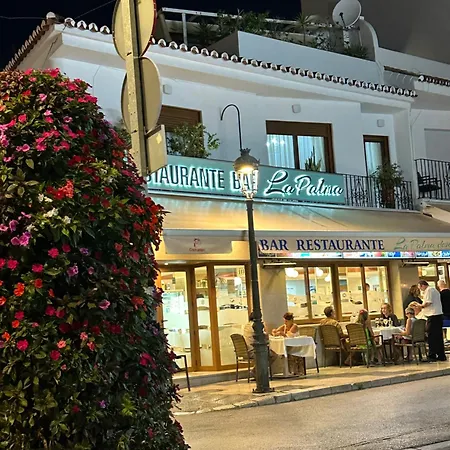 Frontline Deluxe 3br *