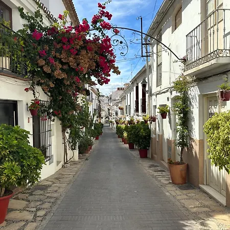 Frontline Deluxe 3br Estepona