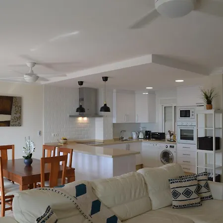 Frontline Deluxe 3br Lägenhet