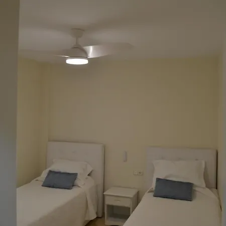 Frontline Deluxe 3br Lägenhet *