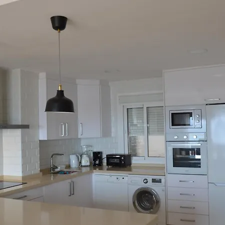 Frontline Deluxe 3br Apartman