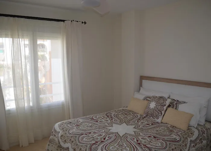 Frontline Deluxe 3br