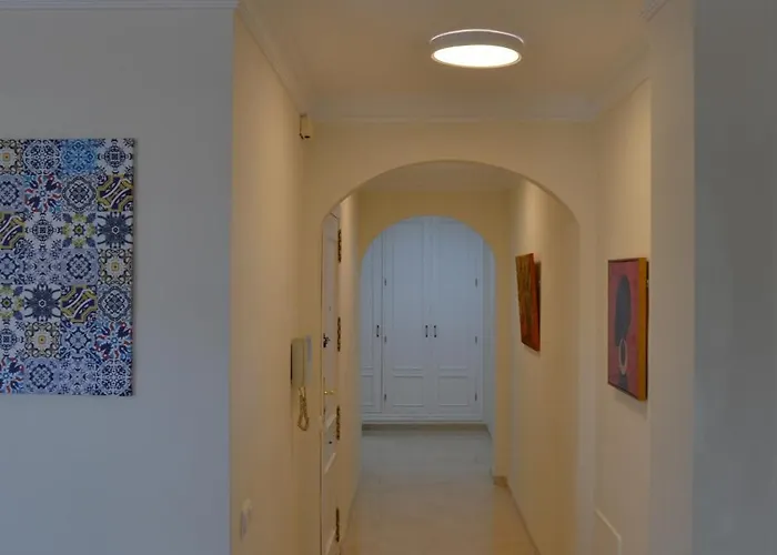 Frontline Deluxe 3br Apartment *